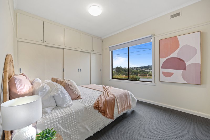 Photo - 16 Orion Street, Sebastopol VIC 3356 - Image 11