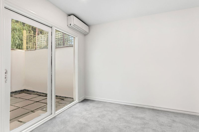 Photo - 16 Osborne Street, South Yarra VIC 3141 - Image 8