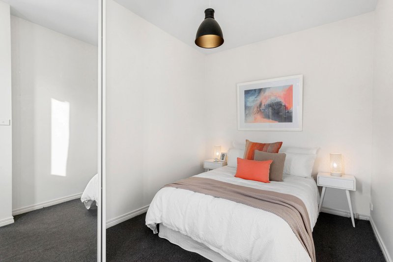 Photo - 16 Osborne Street, South Yarra VIC 3141 - Image 10