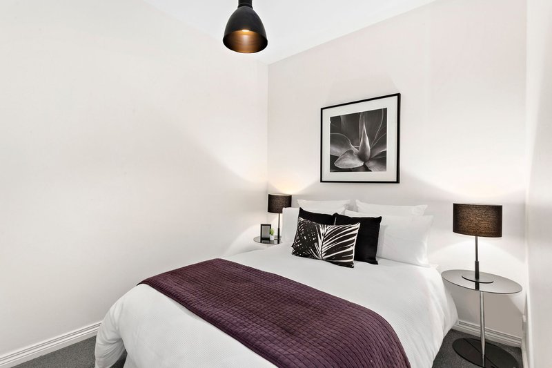 Photo - 16 Osborne Street, South Yarra VIC 3141 - Image 11