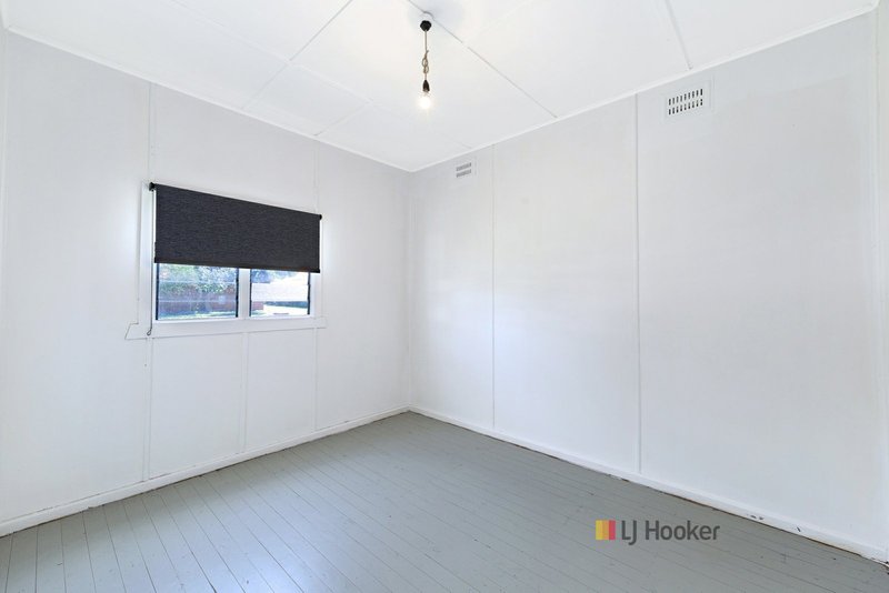 Photo - 16 Ourringo Street, Budgewoi NSW 2262 - Image 4