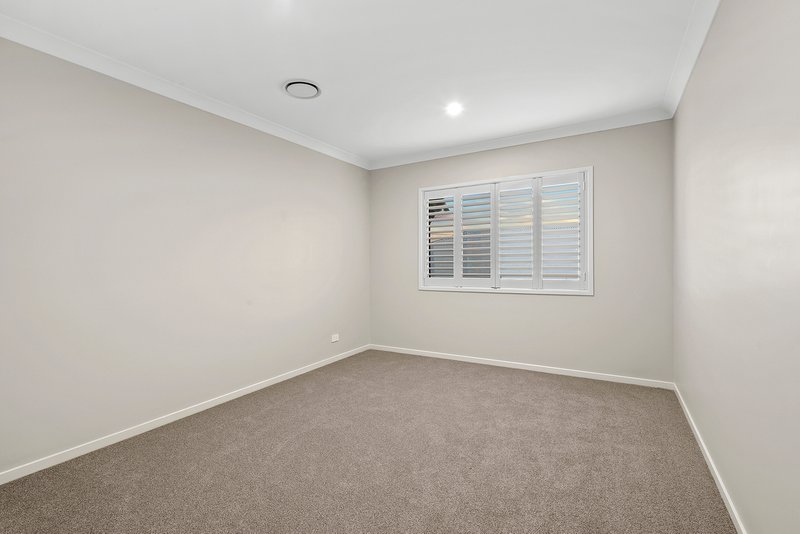 Photo - 16 Outlook Crescent, Bridgeman Downs QLD 4035 - Image 14