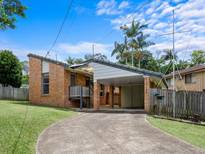 Photo - 16 Owarra Avenue East , Ferny Hills QLD 4055 - Image 2