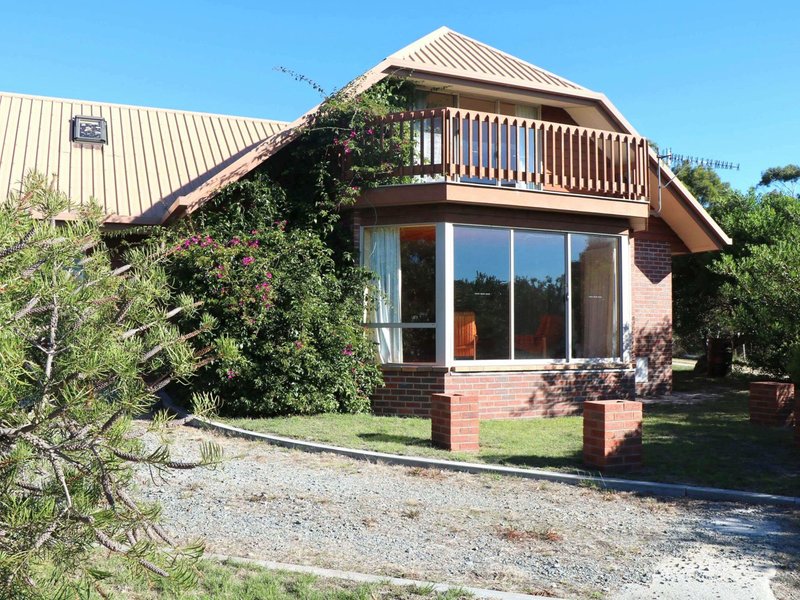 16 Pacific Drive, Binalong Bay TAS 7216