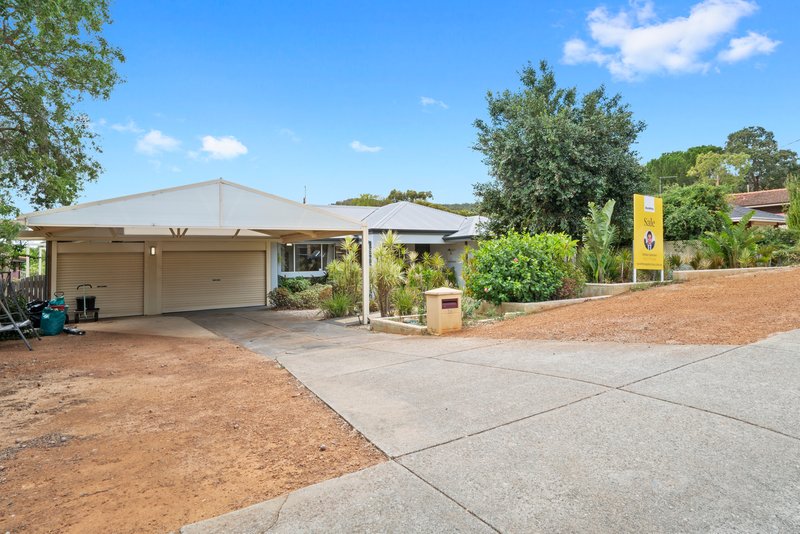 Photo - 16 Panorama Drive, Kelmscott WA 6111 - Image 2