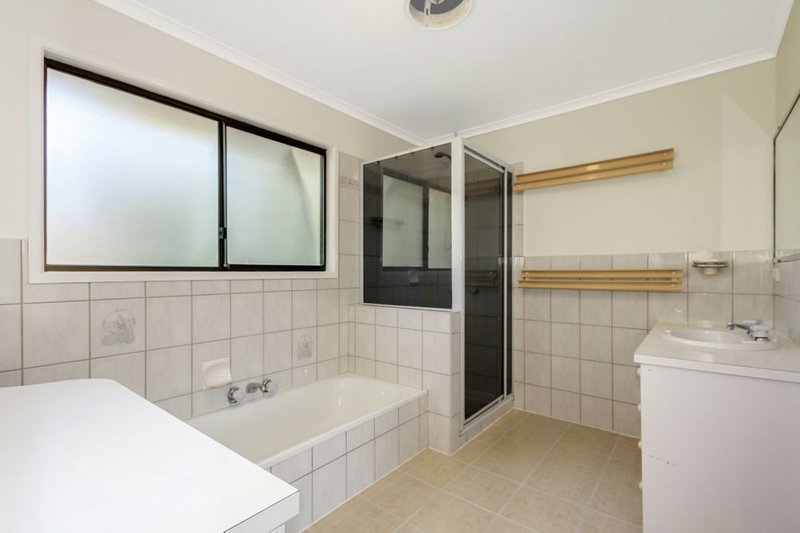 Photo - 16 Paradise Court, Clontarf QLD 4019 - Image 7