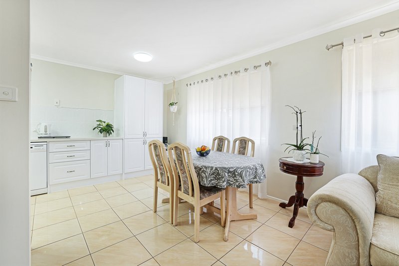 Photo - 16 Park Estate Drive, Branyan QLD 4670 - Image 5