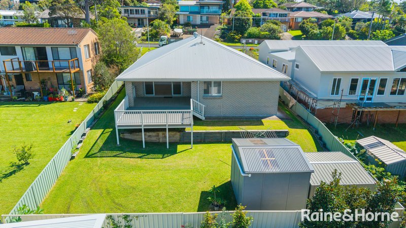 Photo - 16 Park View Parade, Mollymook Beach NSW 2539 - Image 10