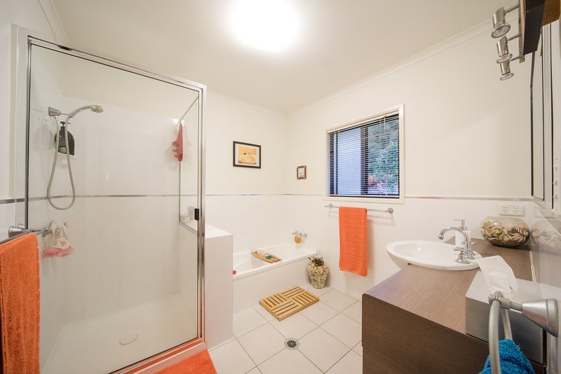 Photo - 16 Parker Road, Cannonvale QLD 4802 - Image 15