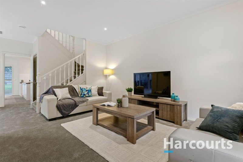 Photo - 16 Parklane Way, Rowville VIC 3178 - Image 2