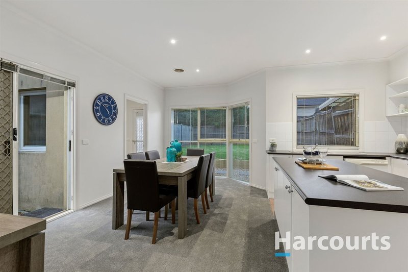 Photo - 16 Parklane Way, Rowville VIC 3178 - Image 5