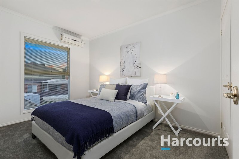 Photo - 16 Parklane Way, Rowville VIC 3178 - Image 13