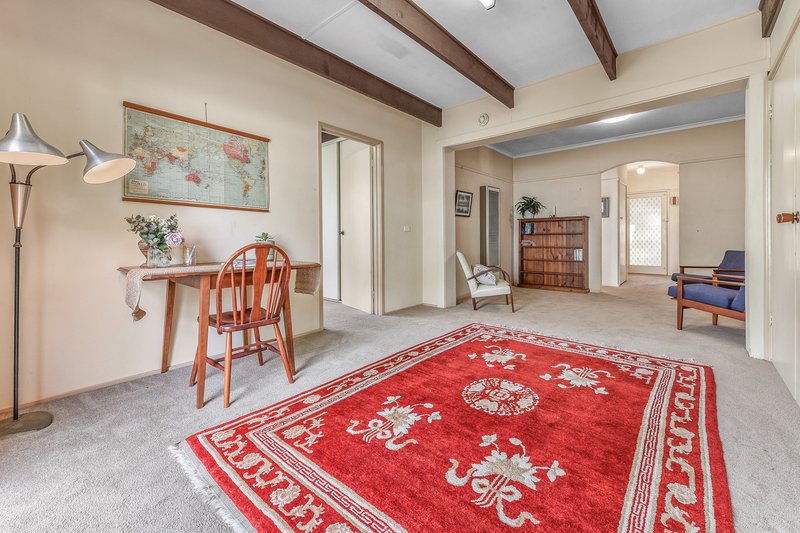 Photo - 16 Parkmore Road, Forest Hill VIC 3131 - Image 7