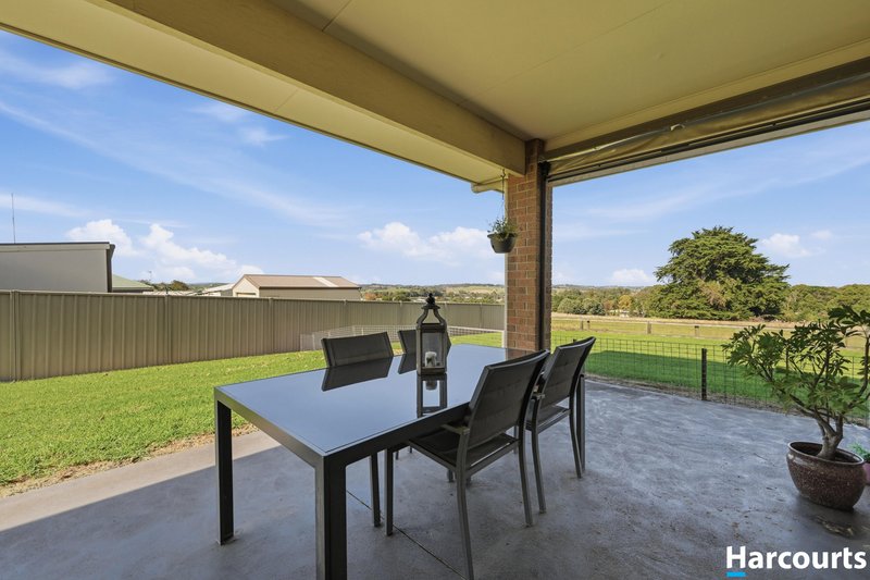 Photo - 16 Parkside Close, Leongatha VIC 3953 - Image 15