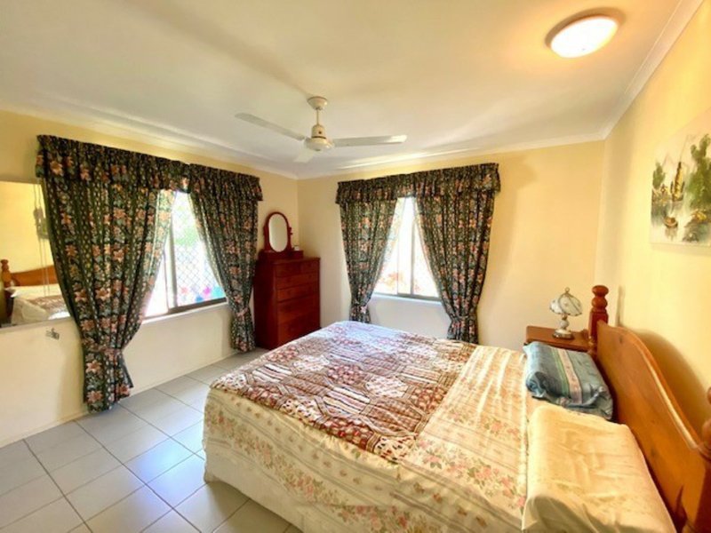 Photo - 16 Parkside Street, Tannum Sands QLD 4680 - Image 8