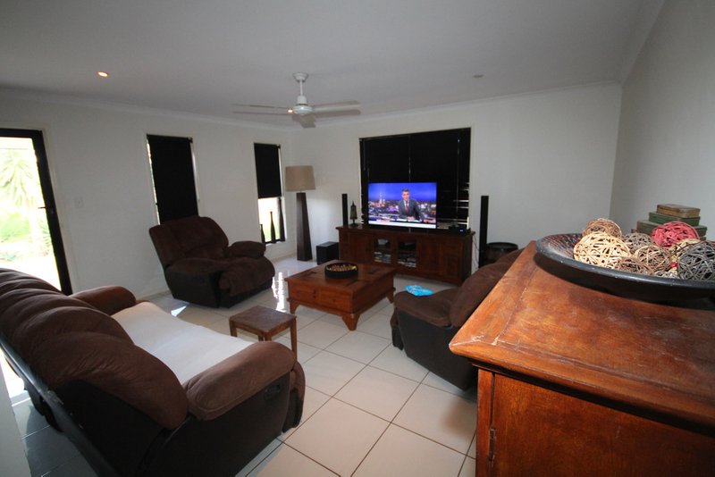 Photo - 16 Parkview Close, Southside QLD 4570 - Image 6