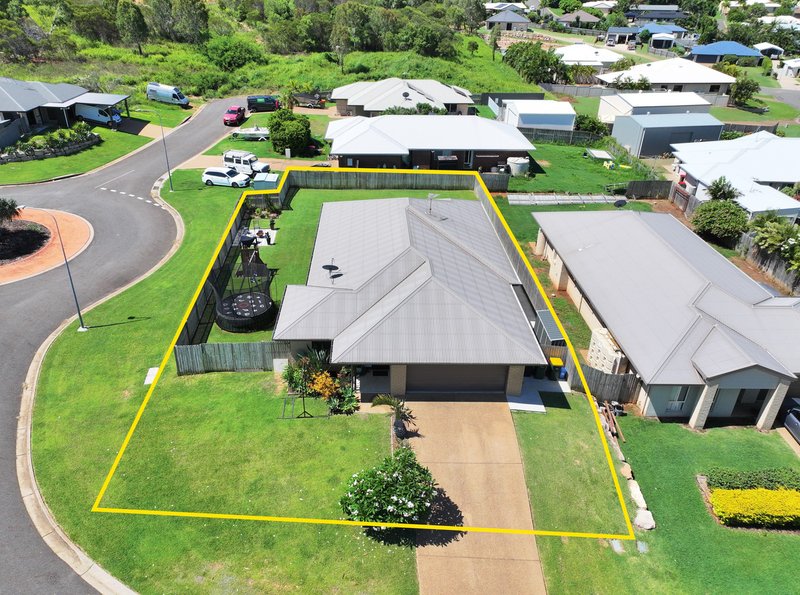 Photo - 16 Parkview Drive, Lammermoor QLD 4703 - Image 2