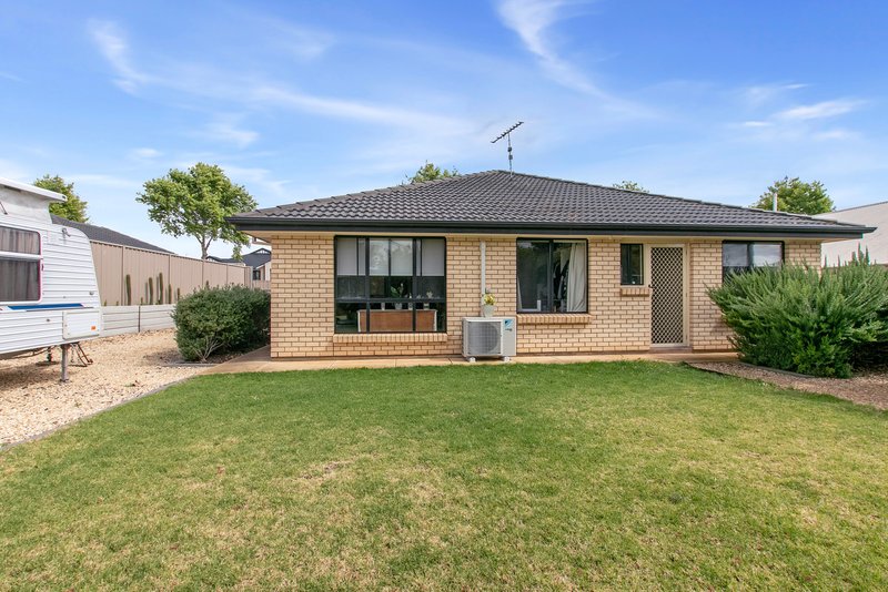 Photo - 16 Parkview Drive, Murray Bridge SA 5253 - Image 15