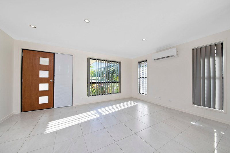 Photo - 16 Parkview Drive, Yeppoon QLD 4703 - Image 2