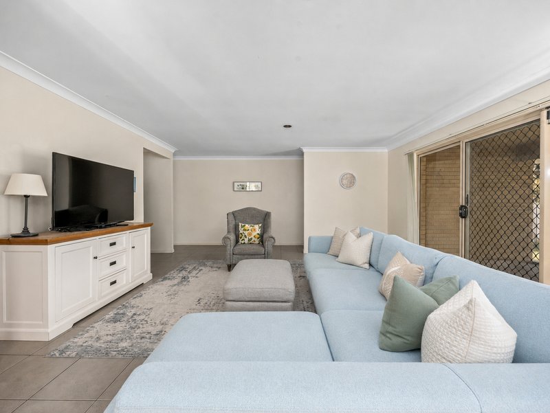 Photo - 16 Parkwood Street, Fernvale QLD 4306 - Image 5