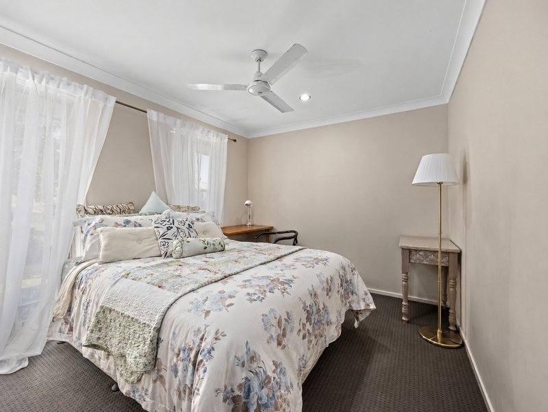 Photo - 16 Parkwood Street, Fernvale QLD 4306 - Image 8