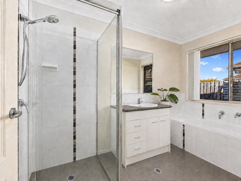 Photo - 16 Parkwood Street, Fernvale QLD 4306 - Image 10
