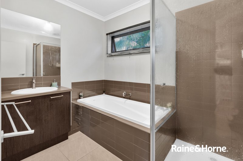 Photo - 16 Pasture Circuit, Clyde North VIC 3978 - Image 12