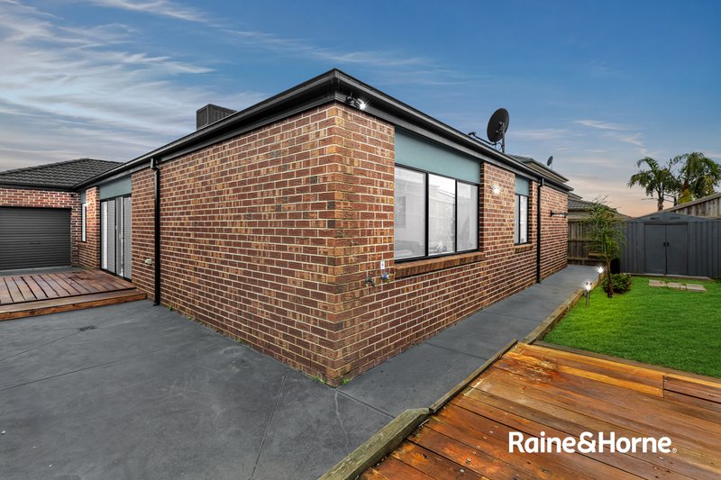 Photo - 16 Pasture Circuit, Clyde North VIC 3978 - Image 14