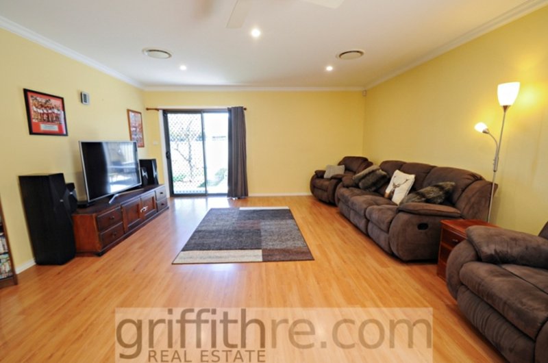 Photo - 16 Pauling Street, Griffith NSW 2680 - Image 3