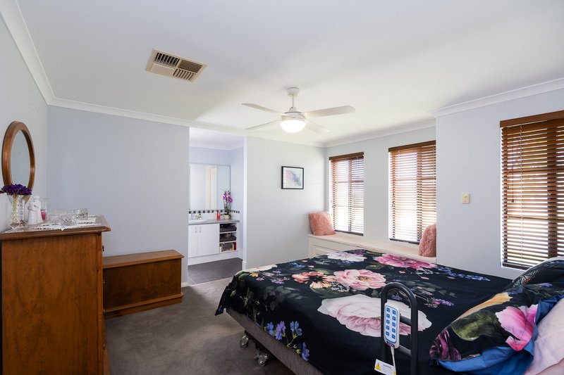 Photo - 16 Pearl Link, Australind WA 6233 - Image 4