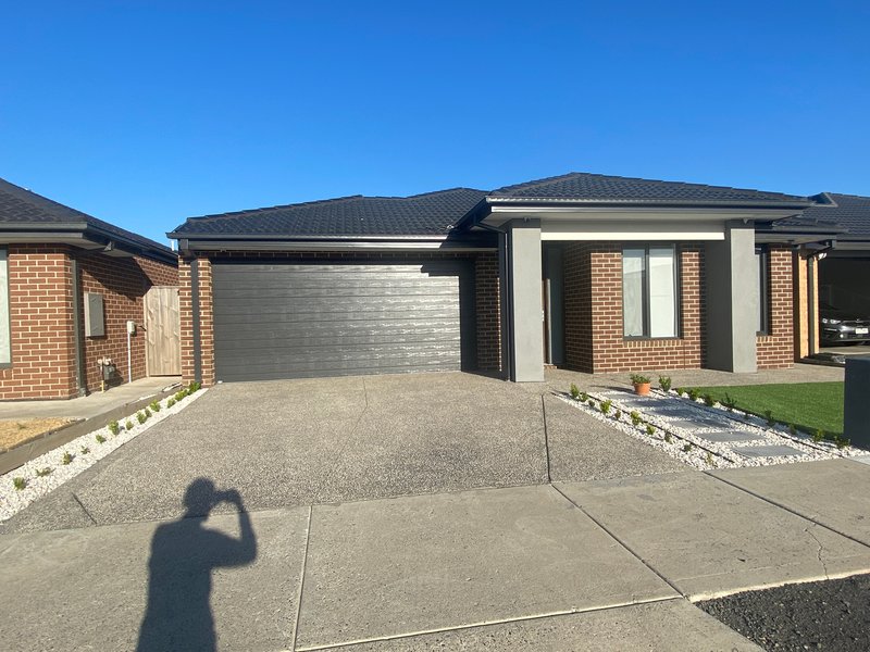 16 Peckham Avenue, Wollert VIC 3750