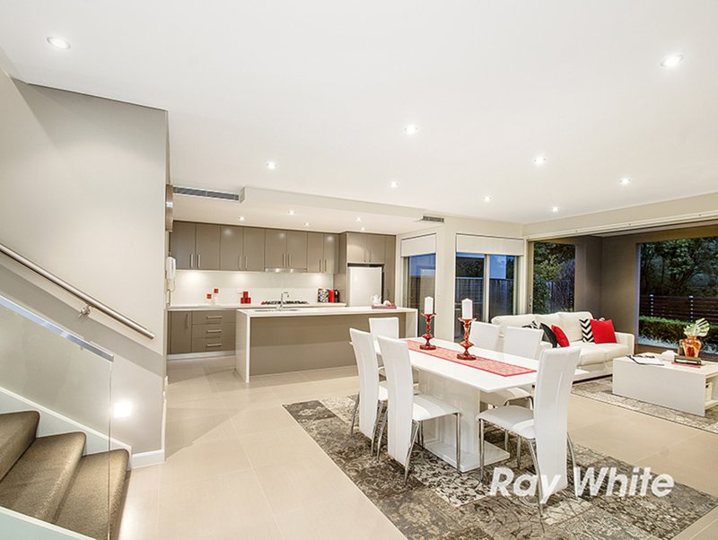 Photo - 16 Peninsula Way, Baulkham Hills NSW 2153 - Image 3