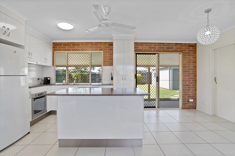 Photo - 16 Perch Court, Andergrove QLD 4740 - Image 5