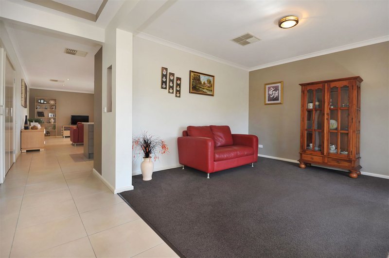 Photo - 16 Perendale Street, Alfredton VIC 3350 - Image 2