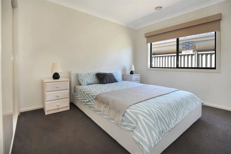 Photo - 16 Perendale Street, Alfredton VIC 3350 - Image 10