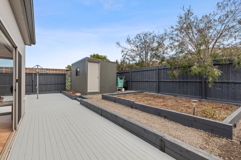 Photo - 16 Petkell Parade, Grovedale VIC 3216 - Image 16