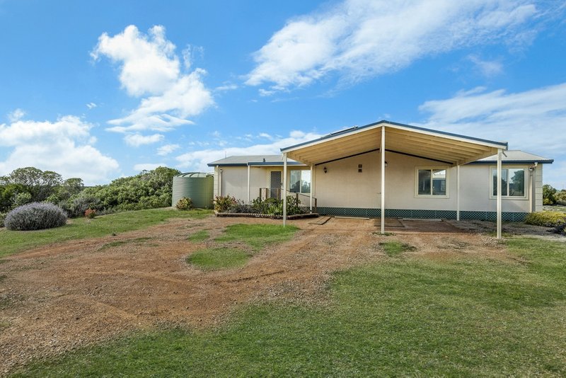 16 Petrel Crescent, Thompson Beach SA 5501