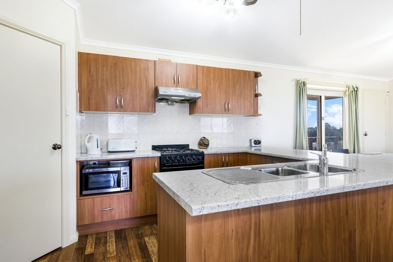 Photo - 16 Petrel Crescent, Thompson Beach SA 5501 - Image 4