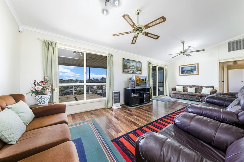 Photo - 16 Petrel Crescent, Thompson Beach SA 5501 - Image 7