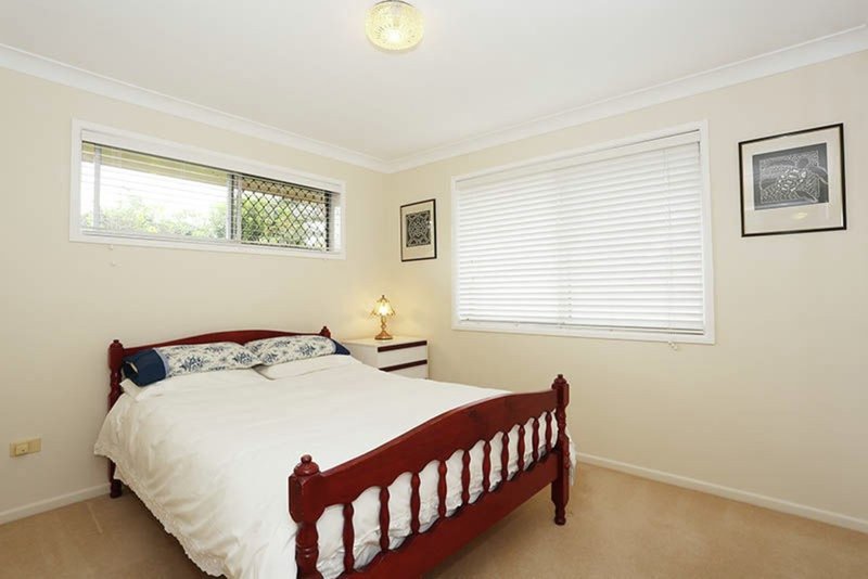 Photo - 16 Petrina Street, Eight Mile Plains QLD 4113 - Image 8