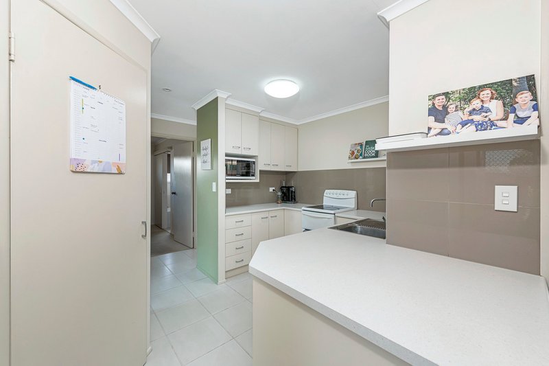 Photo - 16 Pettigrew Drive, Kalkie QLD 4670 - Image 11