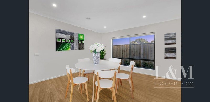 Photo - 16 Pickering Street, Mickleham VIC 3064 - Image 4