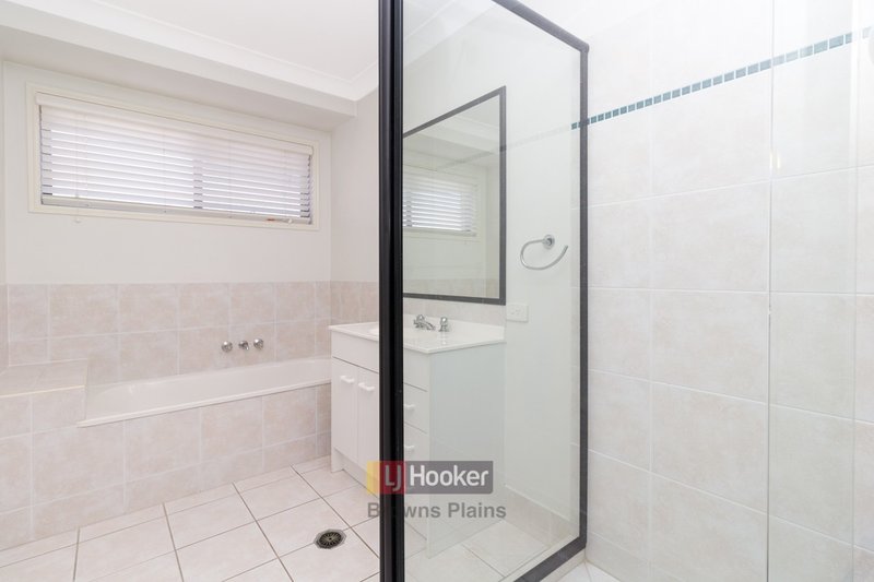 Photo - 16 Pidgeon Boulevard, Crestmead QLD 4132 - Image 3