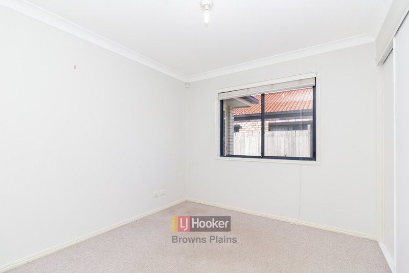 Photo - 16 Pidgeon Boulevard, Crestmead QLD 4132 - Image 7