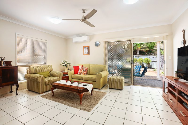 Photo - 1/6 Pilar Court, Molendinar QLD 4214 - Image 5