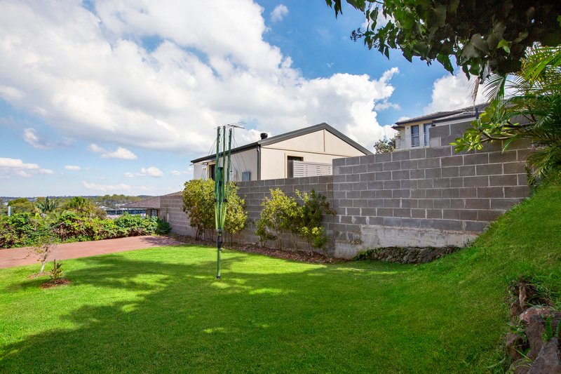 Photo - 16 Pine Avenue, Brookvale NSW 2100 - Image 4