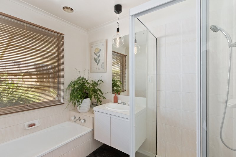 Photo - 16 Pinnacle Rise, Lilydale VIC 3140 - Image 14