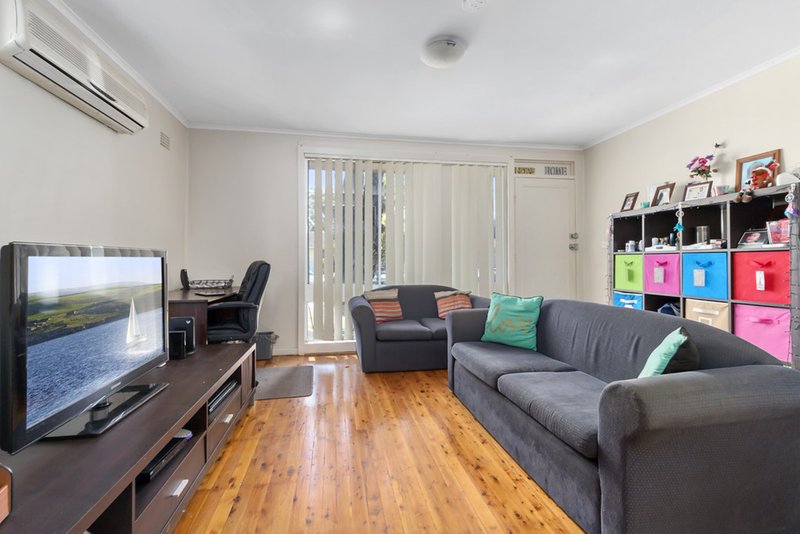 Photo - 16 Pinnacle Street, Sadleir NSW 2168 - Image 4