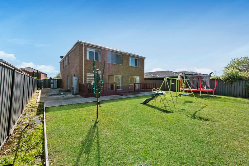 Photo - 16 Pinnaroo Crescent, Burnside VIC 3023 - Image 13