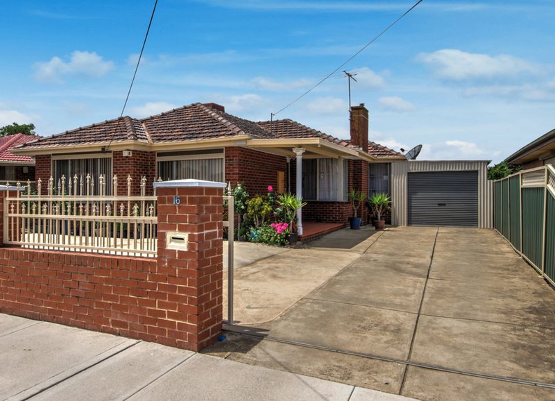 16 Pinoak Street, St Albans VIC 3021